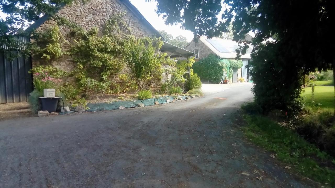 Balaze Bienvenue Chez Joelle Et Andre Au 207 Bed & Breakfast エクステリア 写真